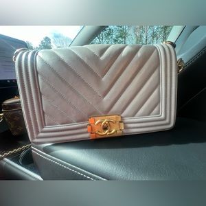 ** AUTHENTIC** Chanel Boy Lambskin Flap Bag